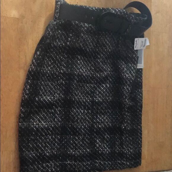 Dresses & Skirts - Size 14 Dalia collection skirt in wool